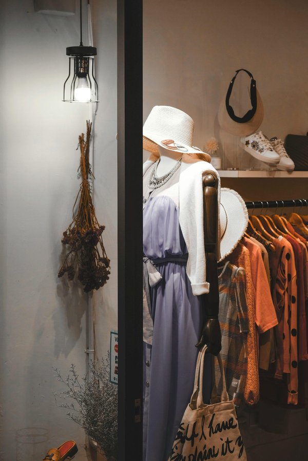 Mannequin vitrine esthétique : valorisez vos créations de mode