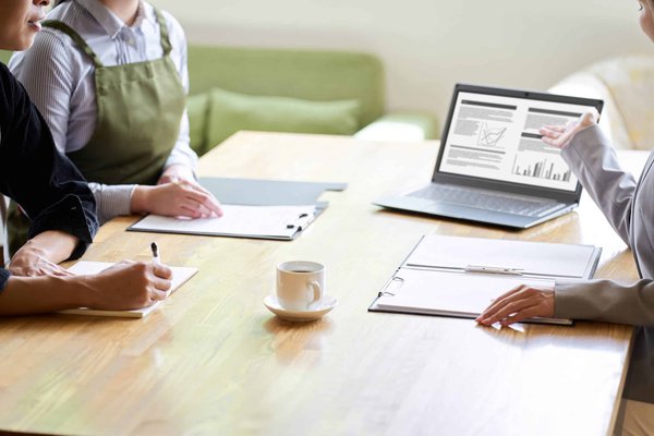 Les compétences clés d'un consultant SEO et comment choisir le bon?