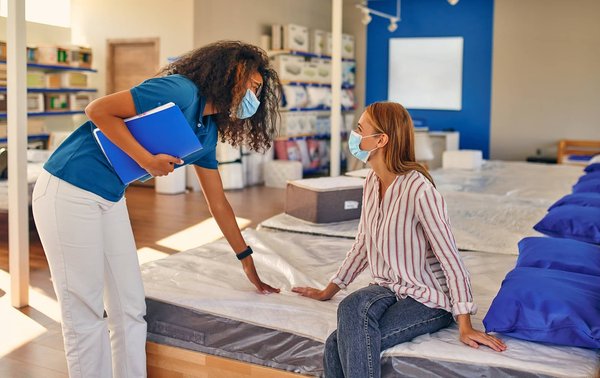 Comment sélectionner un matelas isolant sur-mesure pour vos locaux industriels ?