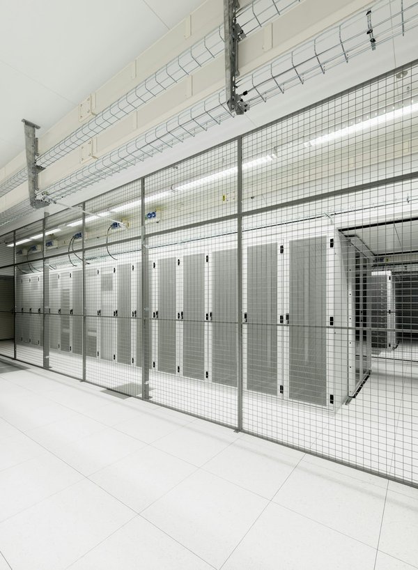 L'ascension du cloud suisse : comment les entreprises locales réinventent le stockage de données ?